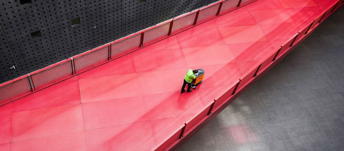 החזקת מבנים